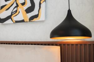 Luxury 3 BR w Floating Bed in Dubai Marina DEC 902