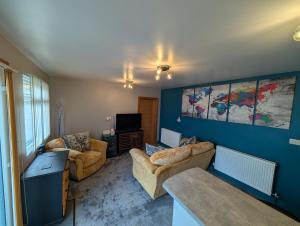 Private, Modern and Detached Garden Apartment