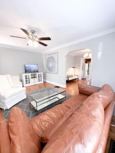 Amazing Cottage with Great Sights in Charlotte, North Carolina