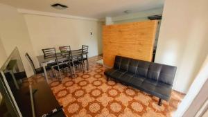 11-3 Depto amoblado y equipado a pasos de la playa Arica!!