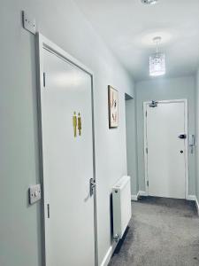 2 Bedroom Cosy Apartment in Strood High Street F6