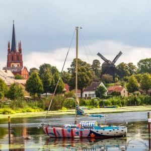 Inselblick am Wasser