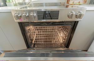 Charming Penthouse Brooklyn Getaway w Patio Terrace