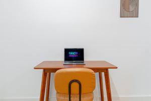 Charming Penthouse Brooklyn Getaway w Patio Terrace