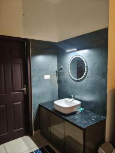 88 STAY INN Edappally