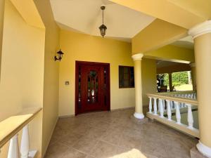 Hispaniola 3 bed, 3 bath Villa with pool & jacuzzi