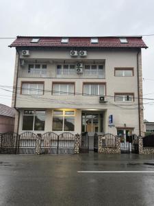 Camera Self Check-In, Non Stop