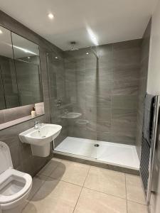 J&E Modern Luxury Apartment