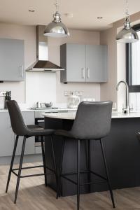 Skyline Serenity: Exquisite 3-Bedroom Ultra-Luxury Penthouse