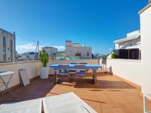 Beachstyle Penthouse by Hello Homes Sitges