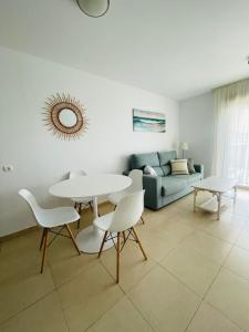 Apartamento con vista al mar y parking
