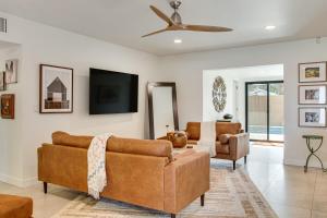 Fun with Friends! Old Town Escape with Outdoor Oasis