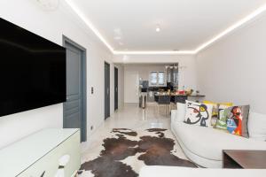 Prestige Azur YourHostHelper