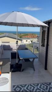 Luxury holiday home Devon cliffs