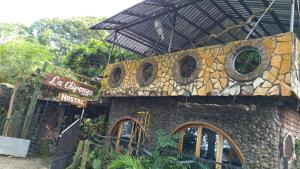 la chiponga beach hostel