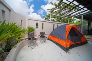 Tropical Pool Villa Thai-modern Villa with an OFFICE