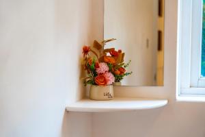 House in Clapham High Street Perfect for Contractors, Families and Professionals