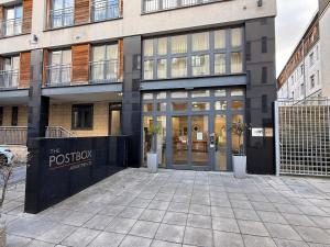 Modern City-Centre Flat with Porch