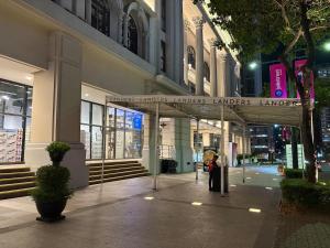 BGCUptown Staycation Unit