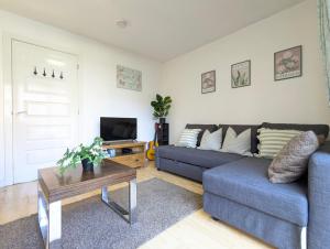 Large 3-Bedrooms House Near Centre Free Parking