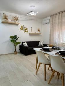 Uri House-Il tuo rifugio moderno a 300mt dalla metro C