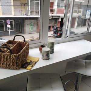 Departamento amplio, a la calle, Plaza Colón