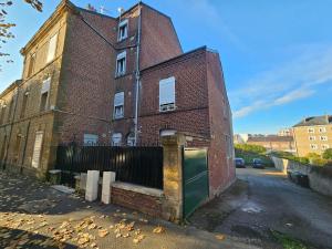 Downtown Apartment with Garage Parking