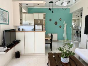 Stylish house 2 min from the beach! VERY FAST WF