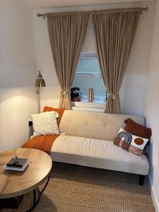 Modern 1-Bed Ground Floor Flat in Walthamstow