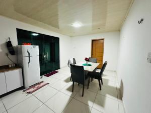 Casa com quarto privativo para cop 30
