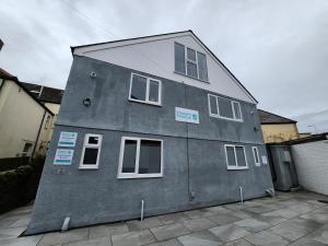 ApartHotel 5 - Fast WiFi, Hotel Linen, Keyless Entry, City only 10 Mins - BY PROPERTY PROMISE