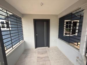 Blue Hole Breeze 5mins Blue Hole 10mins Beach