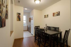 Soulard River-View Loft - 2 King BR - Parking