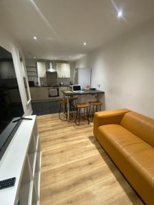 Three Bed Flat on Shakespeare St Sleeps up to 6