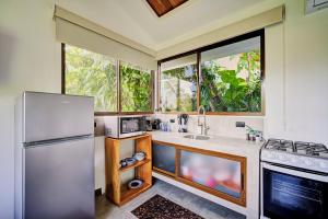 Paradise Studio- Pool, beach, yoga