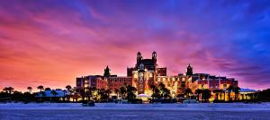 The Break Tropical Family Oasis near Beach