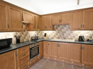 Beacon Cottage - E5463