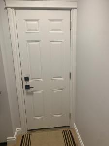 Modern and cozy stay-2 Bedroom Basement
