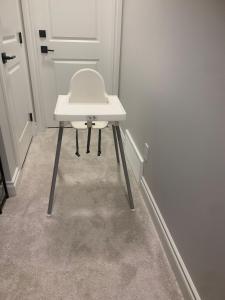 Modern and cozy stay-2 Bedroom Basement