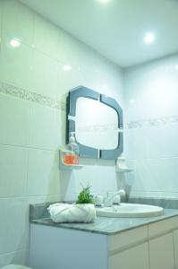 live Medellín desde un Apartamento Céntrico y Cómodo