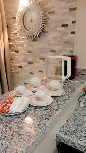 شقه فندقيه3غرف وشرفه بفيلا الشيخ زايد أمام زد بارك