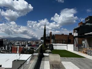 Departamento la Carolina - Centro financiero y comercial Quito