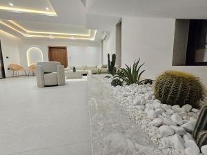 New villa with swimming pool and sea view in Djerba
