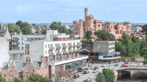 Stā by The Bridge, Inverness City Centre