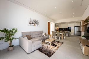 Villa Matias - Private pool and family comfort