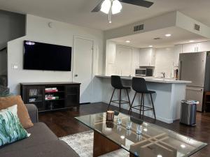 Desert Dwelling Resort Near Papago Park