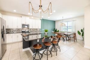 Unique 5 Bdrm Villa with Game Room at Encore