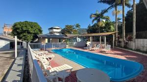 BRUNO KLEMTZ DS1 - CASA COM PISCINA, PARQUE INFANTIL E SALA DE JOGOS- 2 dorm - MEIA PRAIA - ITAPEMA