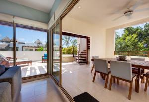 Natura 301 3BRCondowith 2 Jacuzzis & Double Terrace