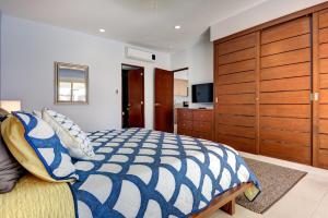 Natura 301 3BRCondowith 2 Jacuzzis & Double Terrace